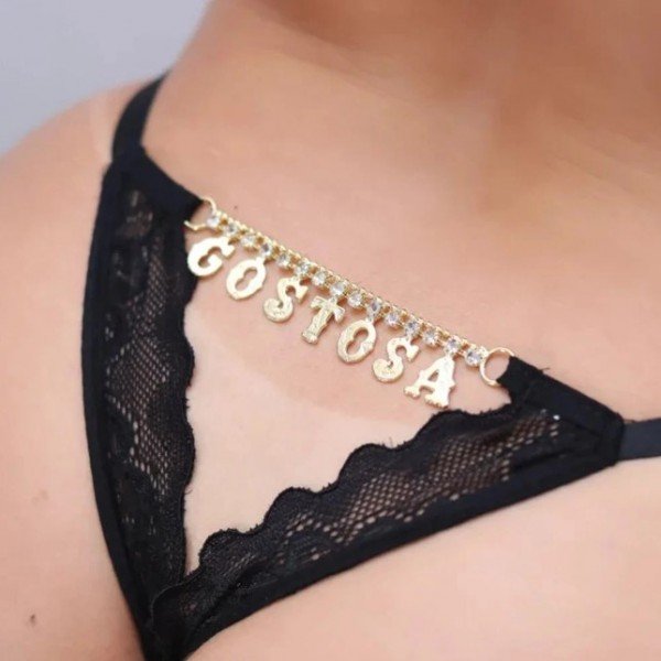Calcinha Fio Dental Gis Preta Frases Traseira com Strass Tallyta - Gostosa