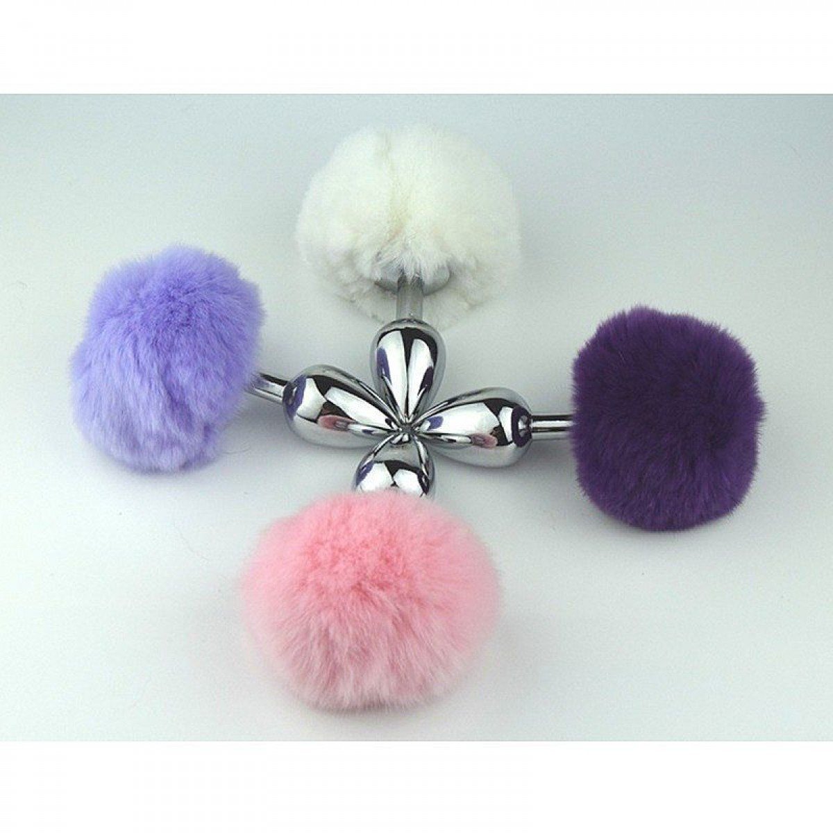 Plug Anal em Aço Pompom de Coelho - ROXO - Chamas do Prazer Sex Shop Plug Anal em Aço Pompom de Coelho - ROXO - Chamas do Prazer Sex Shop